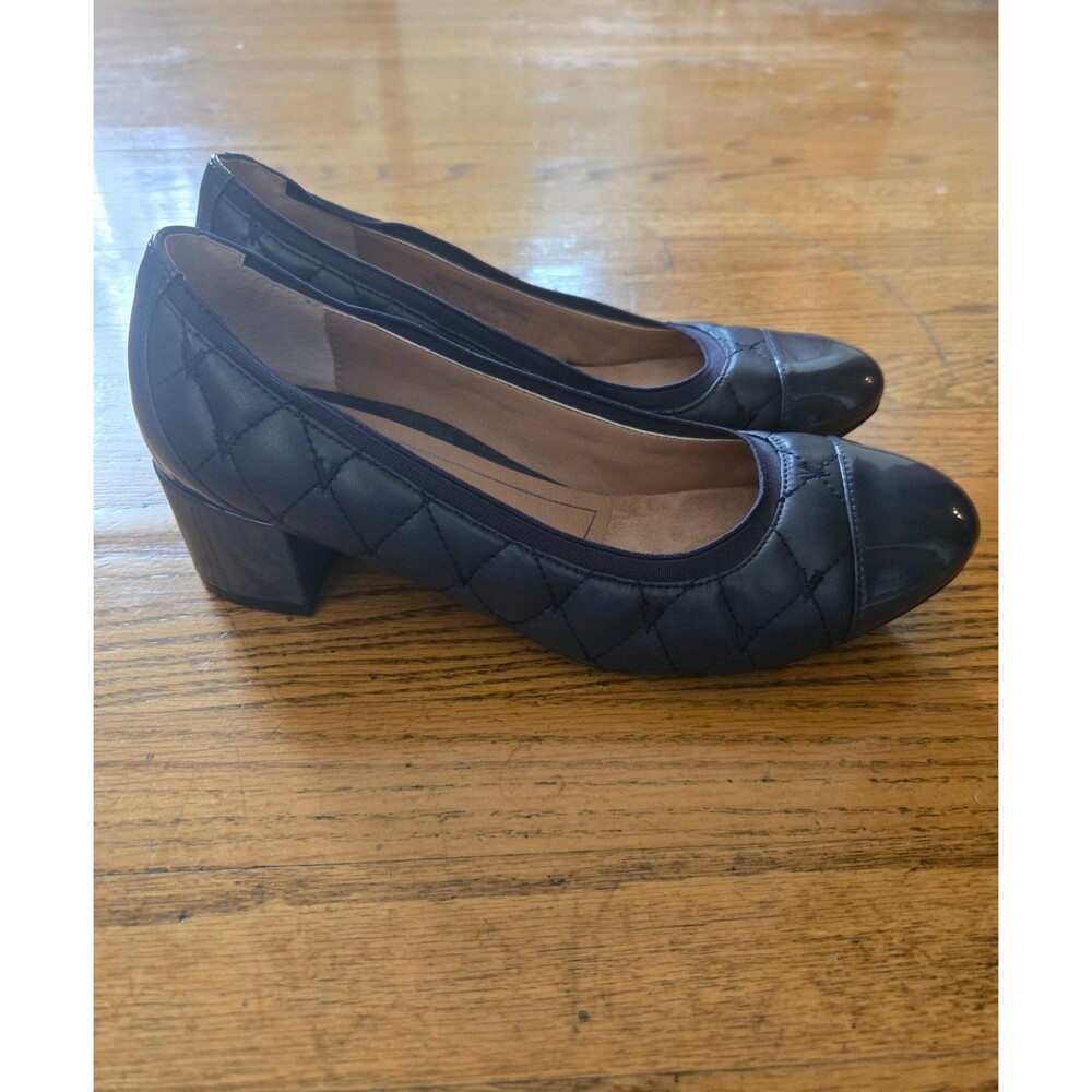 Vionic Ruby Blue Quilted Leather Patent Cap Toe Block Heel Pumps Women Sz 8.5